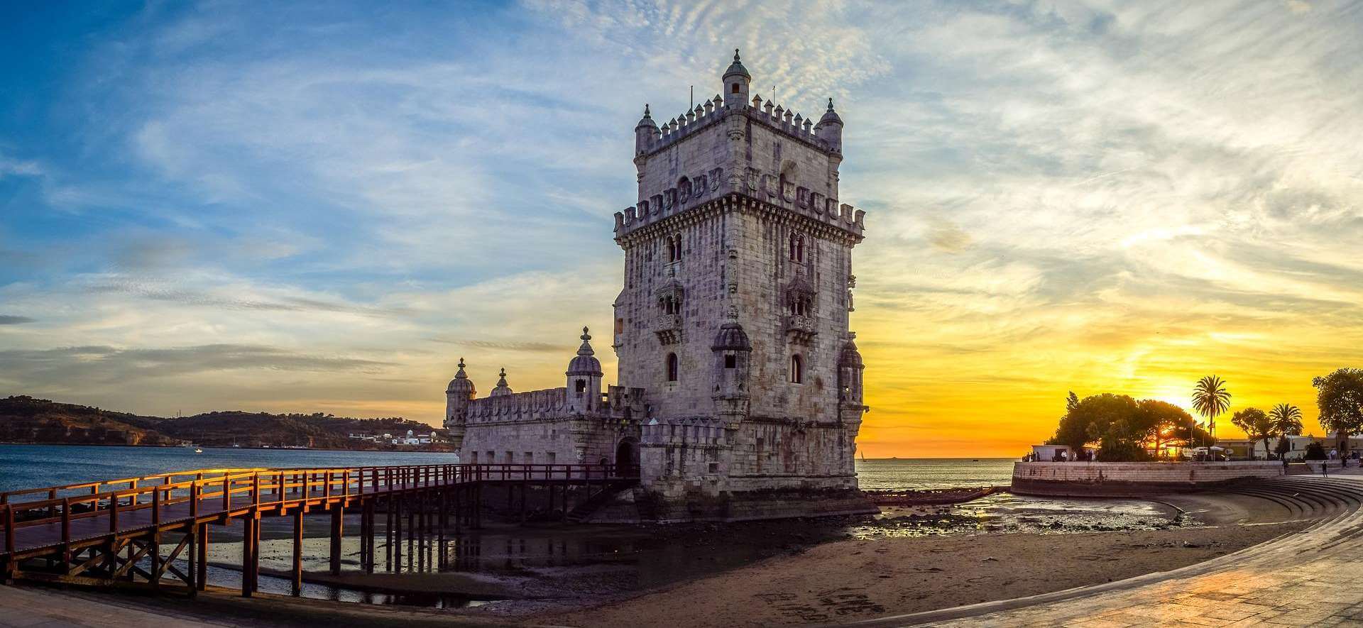 Continue a ler e descubra as incríveis histórias detrás da rota dos castelos Portugal!