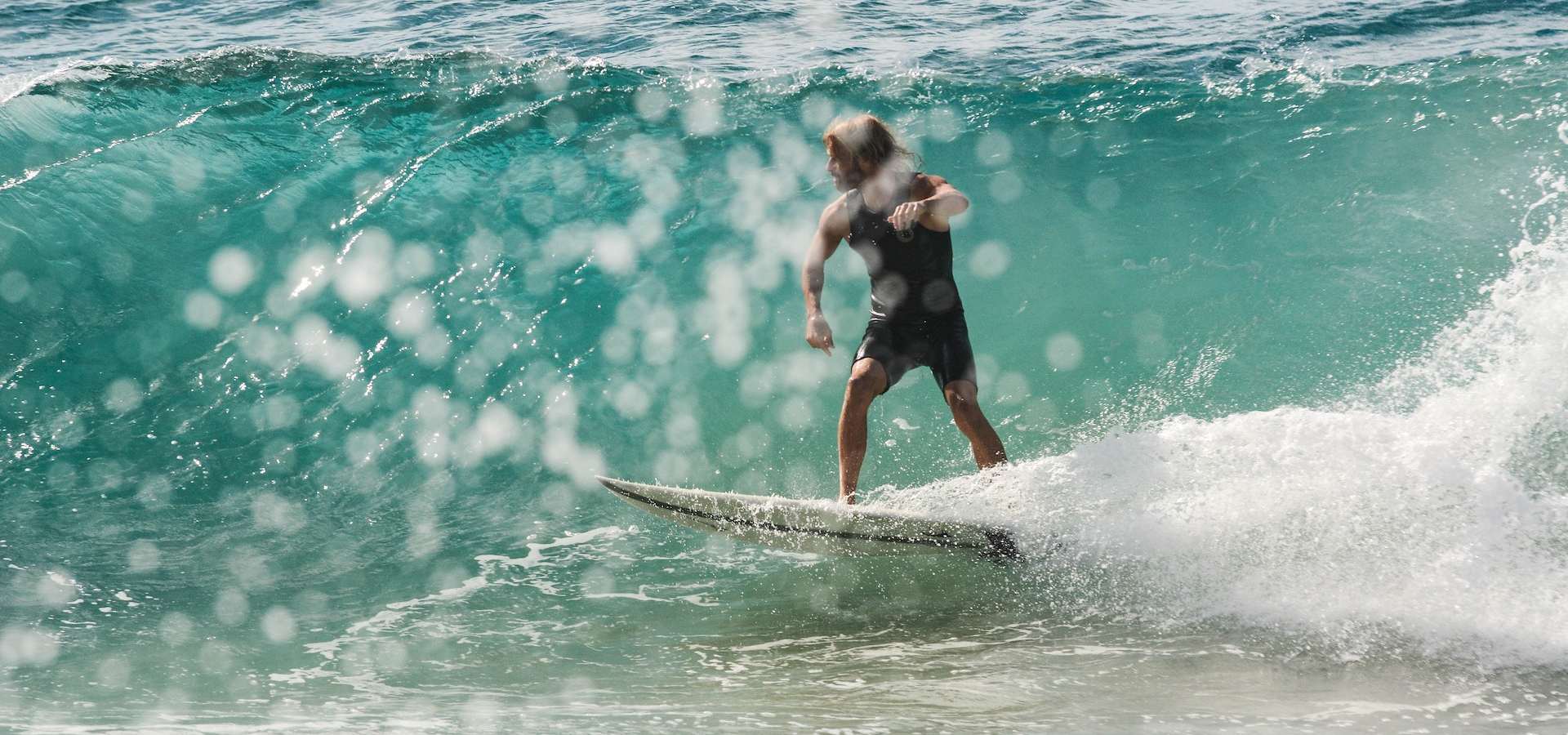 História do surf: Tudo sobre as origens do desporto