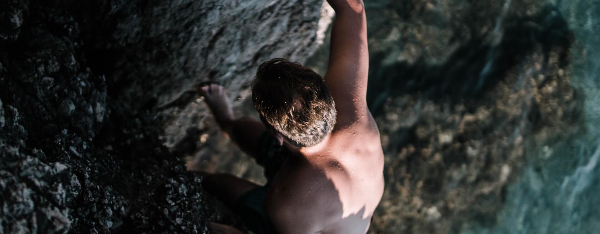 Descobrir os melhores pontos de escalada no Algarve